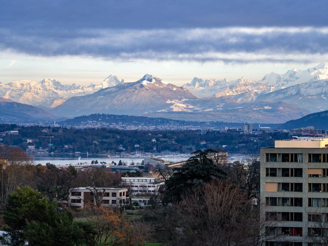 Genève et les Alpes à l’horizon